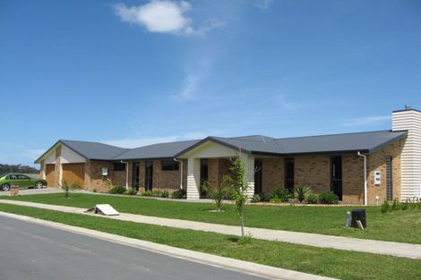 Photo of property in 12 Maple Lane, Huapai, Kumeu, 0810