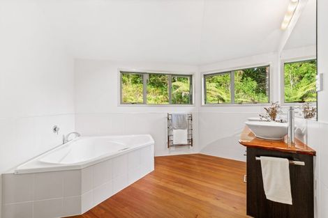 Photo of property in 99d Carter Road, Oratia, Auckland, 0604