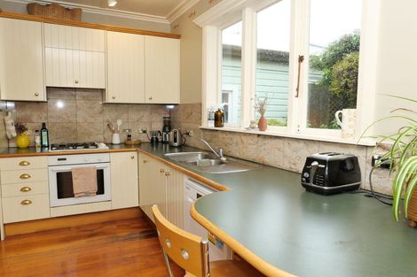 Photo of property in 13 Burwah Street, Berhampore, Wellington, 6023