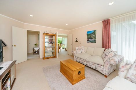Photo of property in 100 Parnell Heights, Kelvin Grove, Palmerston North, 4414
