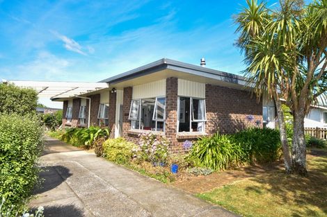 Photo of property in 1 Philip Street, Carterton, 5713