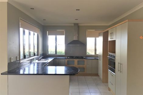 Photo of property in 92a Shakespeare Road, Milford, Auckland, 0620