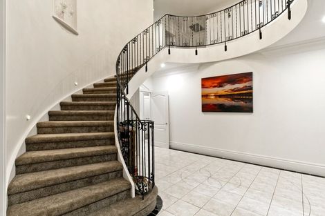 Photo of property in 18 Mansion Court, West Harbour, Auckland, 0618