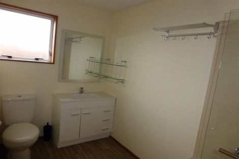 Photo of property in 3b Broadbent Street, Riccarton, Christchurch, 8041