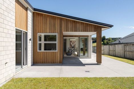 Photo of property in 17 Puhirake Crescent, Pyes Pa, Tauranga, 3112