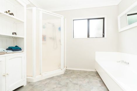 Photo of property in 17 Moverley Place, Pukete, Hamilton, 3200