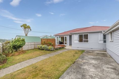 Photo of property in 8 Carleton Terrace, Tawa, Wellington, 5028