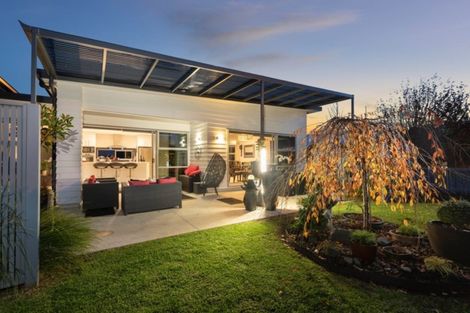 Photo of property in 1 Ellesmere Close, Pyes Pa, Tauranga, 3112