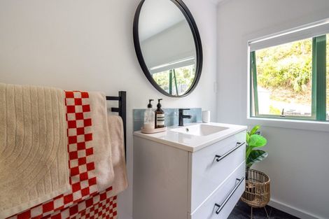 Photo of property in 12 Okoka Road, Omiha, Waiheke Island, 1081