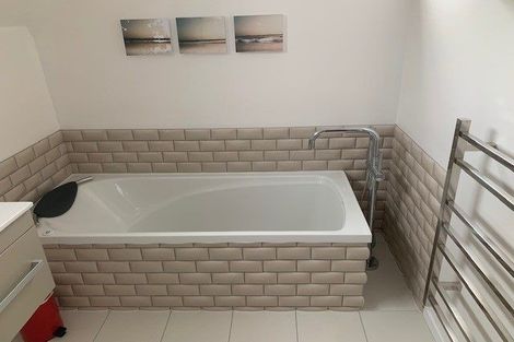 Photo of property in 42 Satara Crescent, Khandallah, Wellington, 6035