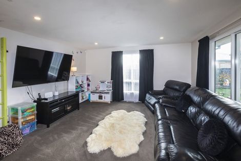 Photo of property in 4 Kingsbridge West, Burwood, Christchurch, 8083