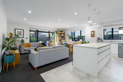 Photo of property in 26 Rose Leigh Drive, Cambridge, 3434