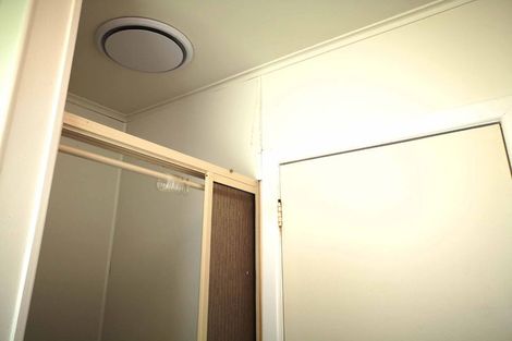 Photo of property in 46 Kohekohe Street, New Lynn, Auckland, 0600