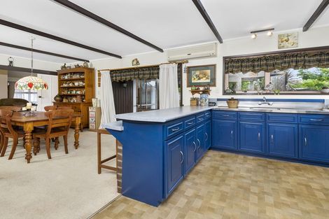 Photo of property in 25 Hazeldene Place, Opaheke, Papakura, 2113