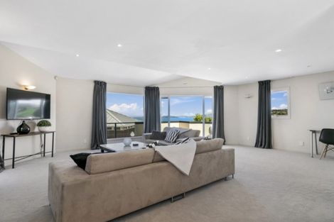 Photo of property in 93 Viewmont Drive, Harbour View, Lower Hutt, 5010