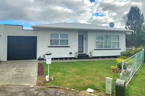 Photo of property in 6 Eton Place, Levin, 5510