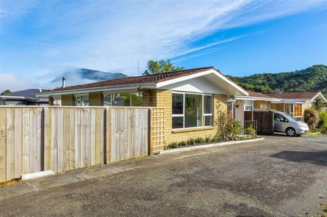 Photo of property in 131a Waikawa Road, Picton, 7220