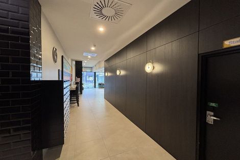 Photo of property in Proximity Apartment Hotel, 172 Thorndon Quay, Pipitea, Wellington, 6011