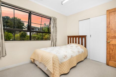 Photo of property in 8 Banksia Place, Goodwood Heights, Auckland, 2105