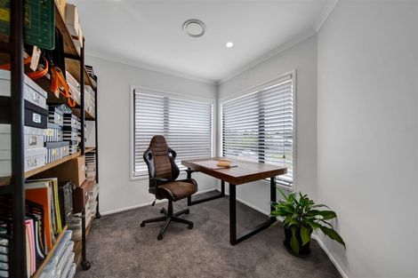 Photo of property in 36 Fernbrook Drive, Hurworth, New Plymouth, 4310