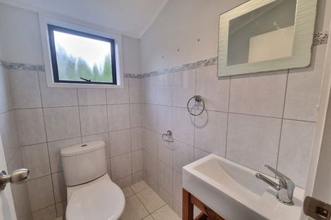 Photo of property in 28a Longburn Road, Henderson, Auckland, 0610