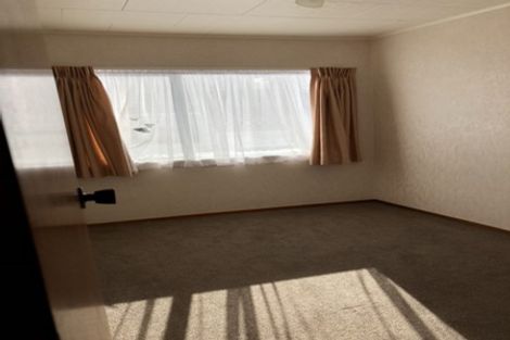 Photo of property in 1024 East Coast Road, Fairview Heights, Auckland, 0630