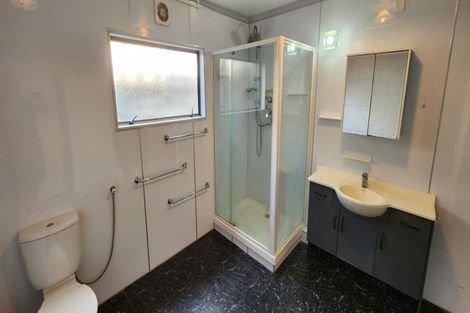 Photo of property in 84 Pioneer Road, Moturoa, New Plymouth, 4310