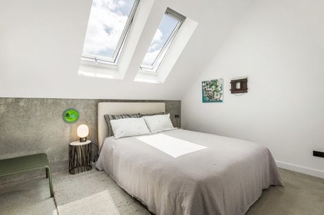 Photo of property in 81 Queen Street, Northcote Point, Auckland, 0627
