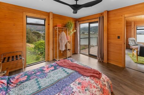 Photo of property in 127 Queen Charlotte Drive, Havelock, Picton, 7281