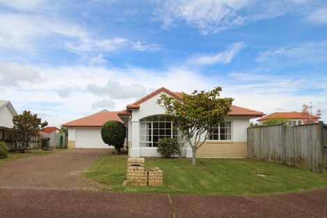 Photo of property in 65 Bob Charles Drive, Golflands, Auckland, 2013