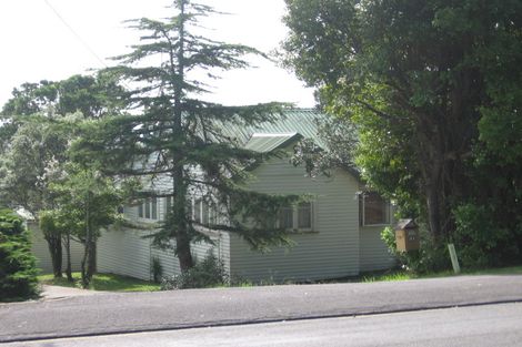 Photo of property in 249 Golf Road, Titirangi, Auckland, 0604