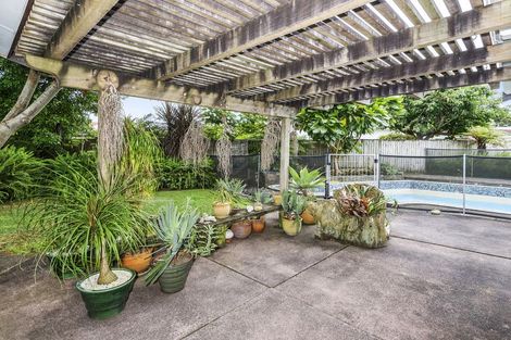 Photo of property in 25 Hazeldene Place, Opaheke, Papakura, 2113