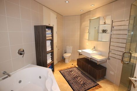 Photo of property in 1/7 The Promenade, Takapuna, Auckland, 0622