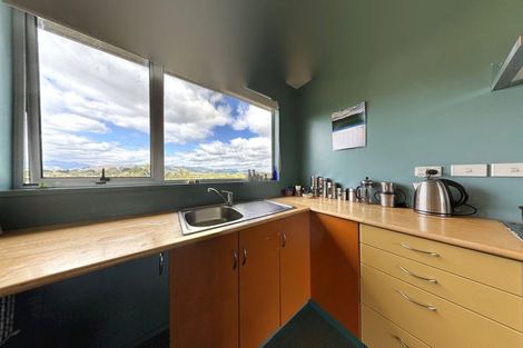 Photo of property in 17 Freyberg Crescent, Waikanae Beach, Waikanae, 5036