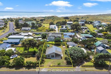 Photo of property in 1 Cordyline Road, Port Waikato, Tuakau, 2695