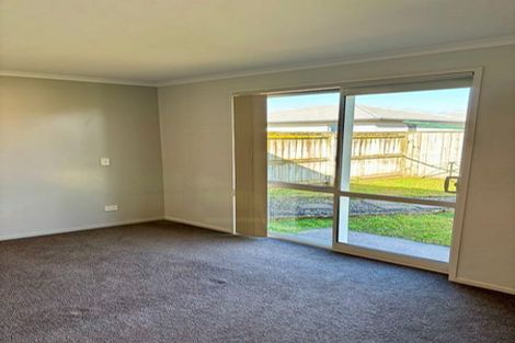 Photo of property in 70 Arion Road, Takanini, 2112
