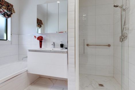 Photo of property in 15 Stratford Road, Manurewa, Auckland, 2105