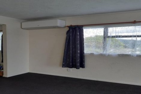 Photo of property in 142 Mark Avenue, Grenada Village, Wellington, 6037