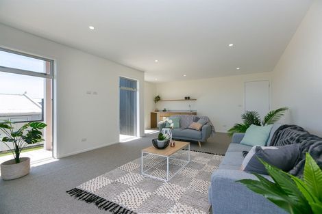 Photo of property in 16 Hine Street, New Plymouth, 4310