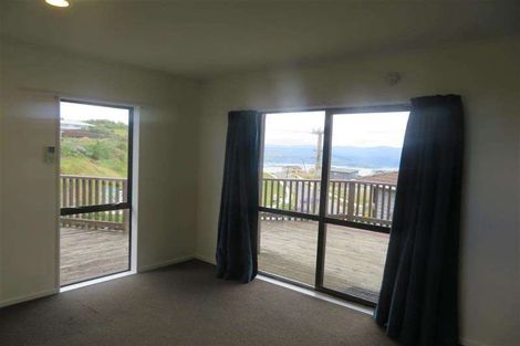 Photo of property in 124a Glanmire Road, Newlands, Wellington, 6037