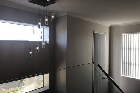 Photo of property in 10 Muirlea Drive, Flat Bush, Auckland, 2016