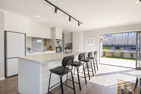 Photo of property in 18 Poplar Grove, Feilding, 4702