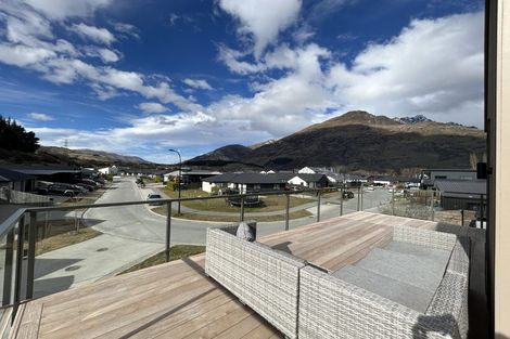Photo of property in 19 Walton Way, Lower Shotover, 9304