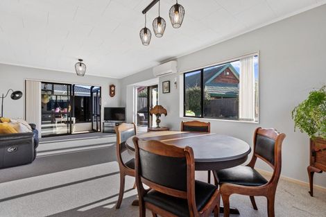 Photo of property in 273/1 Mangorei Road, Merrilands, New Plymouth, 4312