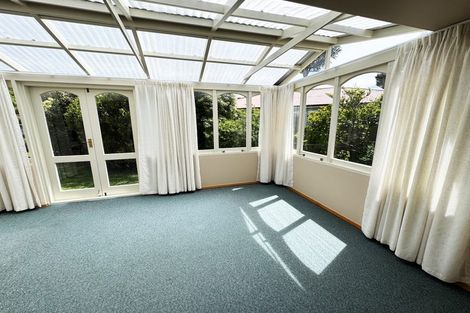 Photo of property in 16 Geelong Place, Burnside, Christchurch, 8053