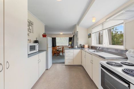 Photo of property in 2/5 Grove Road, Papakura, 2110