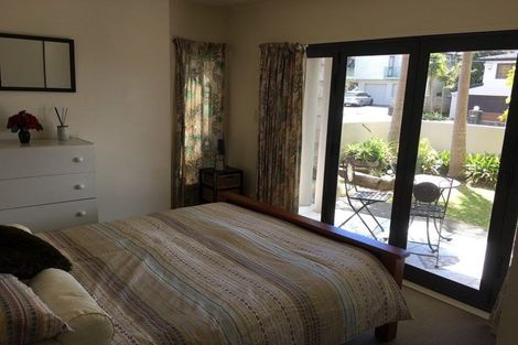 Photo of property in 37a Parr Terrace, Castor Bay, Auckland, 0620