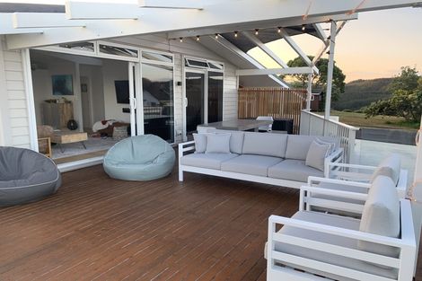 Photo of property in 415 Onemana Drive, Onemana, Whangamata, 3691