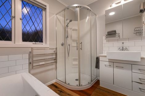 Photo of property in 1/42 Toroa Street, Torbay, Auckland, 0630