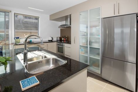 Photo of property in 1/25a Victoria Road, Mount Maunganui, 3116